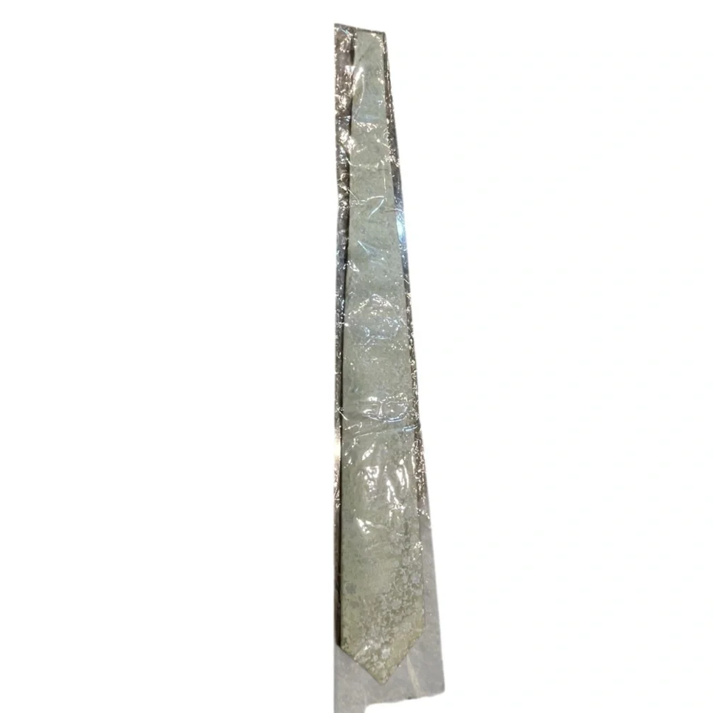 👔NEW Kenzo 100% Silk Tie with Sage Green and Blue/Silver Floral Design. GORGEOUS